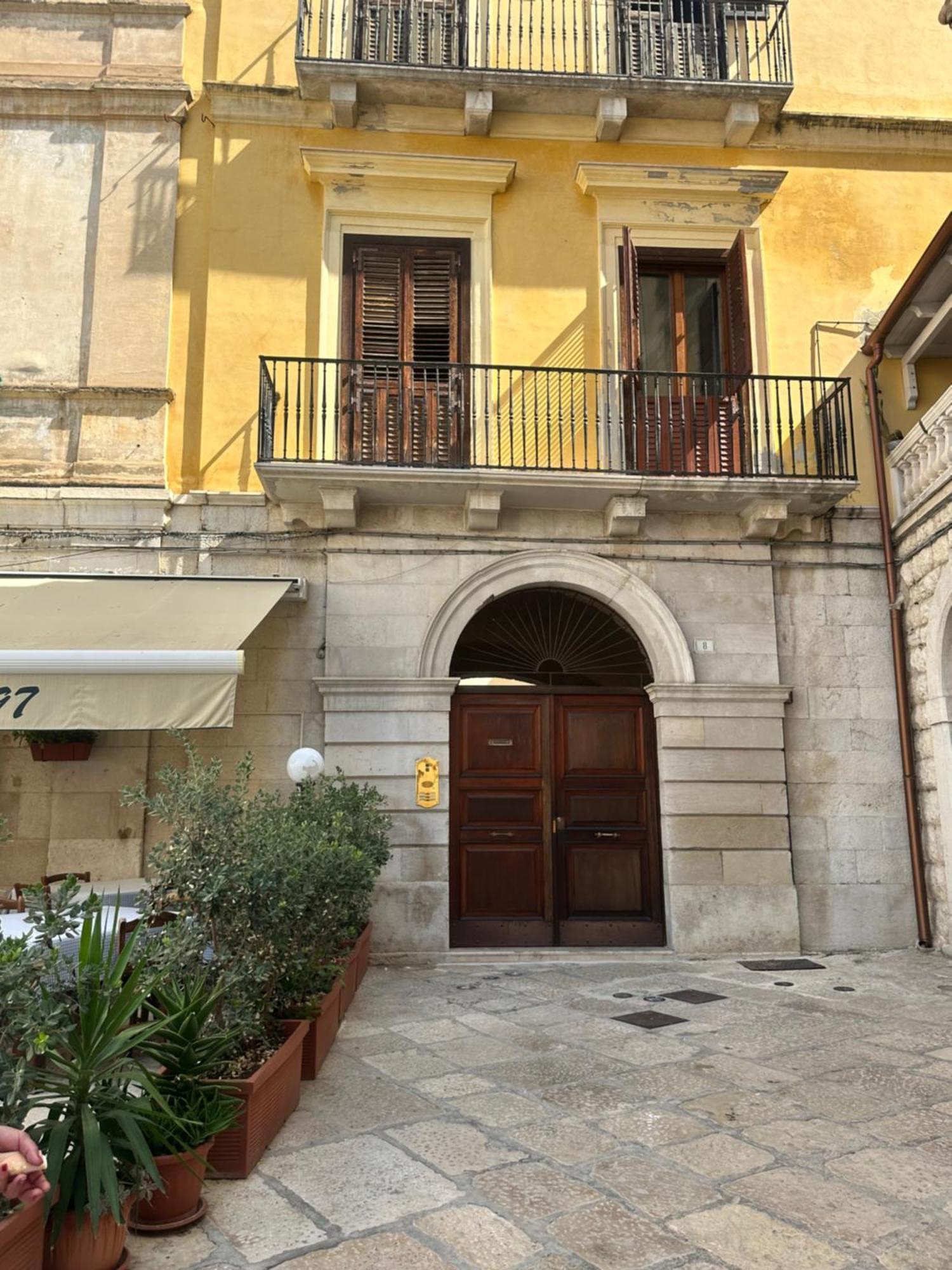 Casa Vacanze Piccola Sole Trani Exterior foto